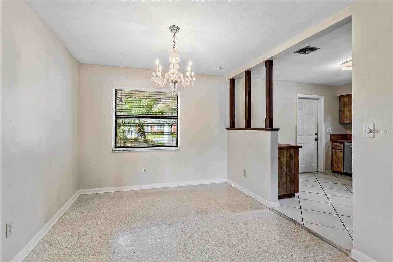 6513 Stockbridge Ave - Photo 7 of 25