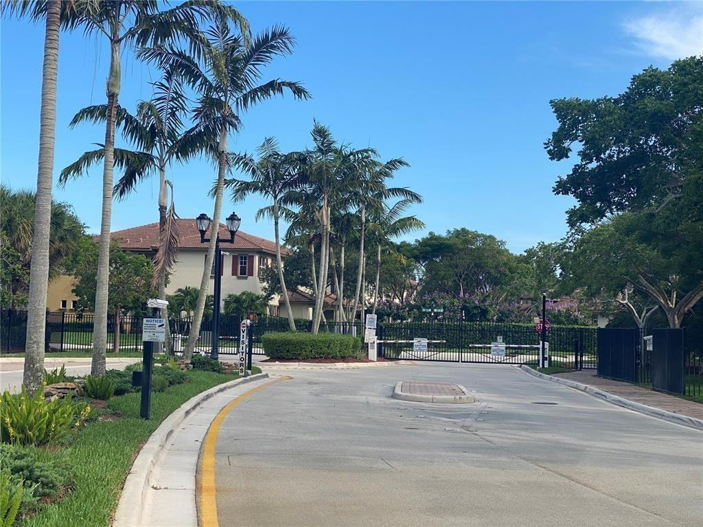 6074 Nw 116th Dr - Photo 3 of 8