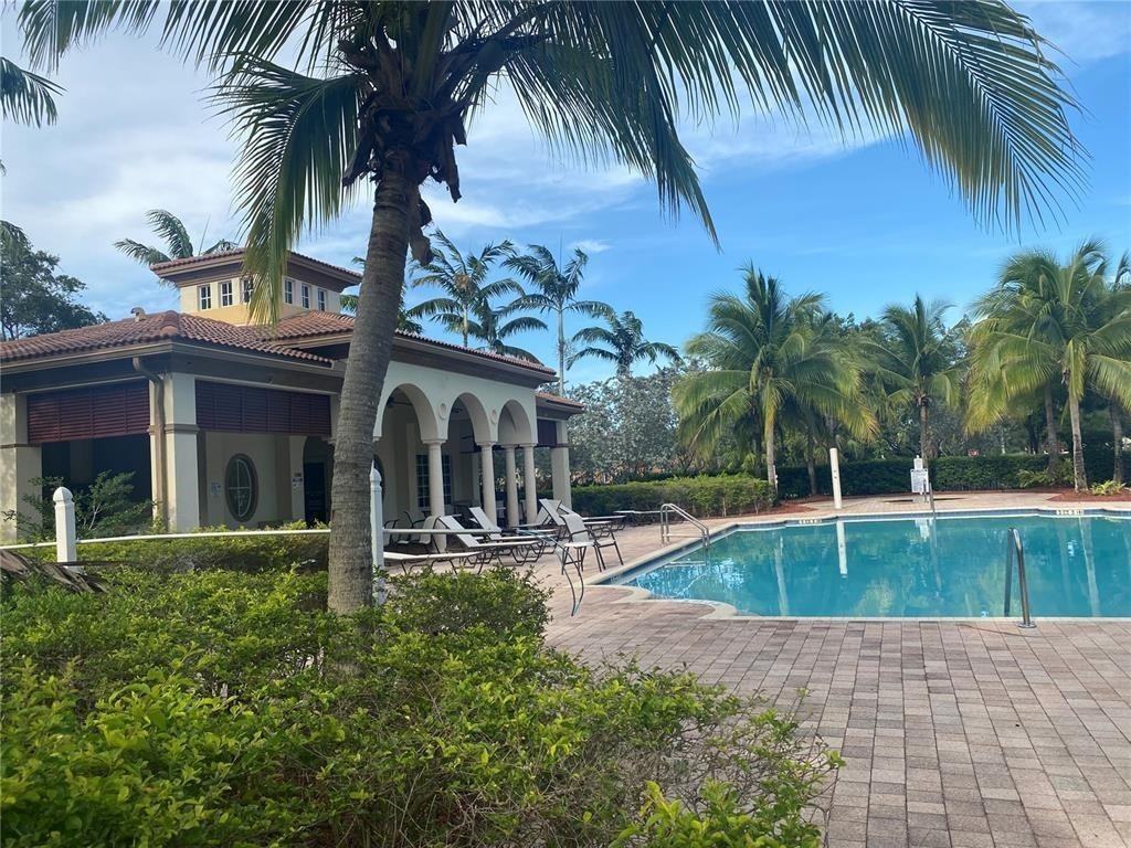 6074 Nw 116th Dr - Photo 4 of 8