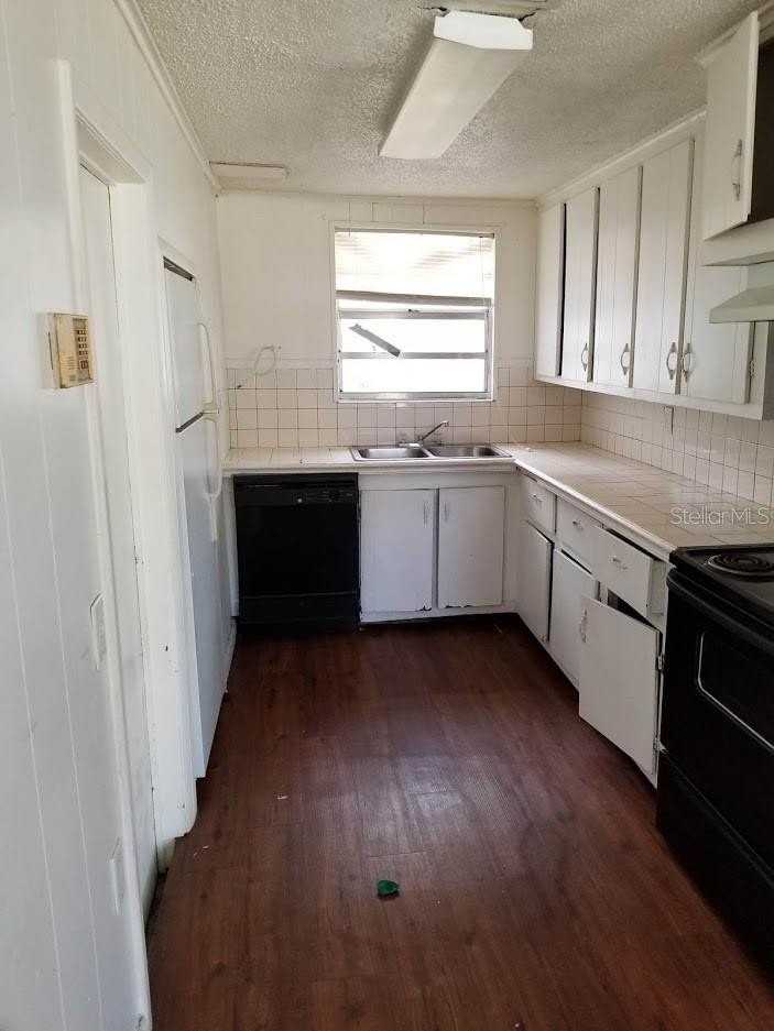 7039 Aurora Dr - Photo 5 of 8