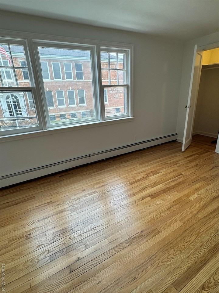 28 A Chestnut Street unit: A - Photo 4 of 9