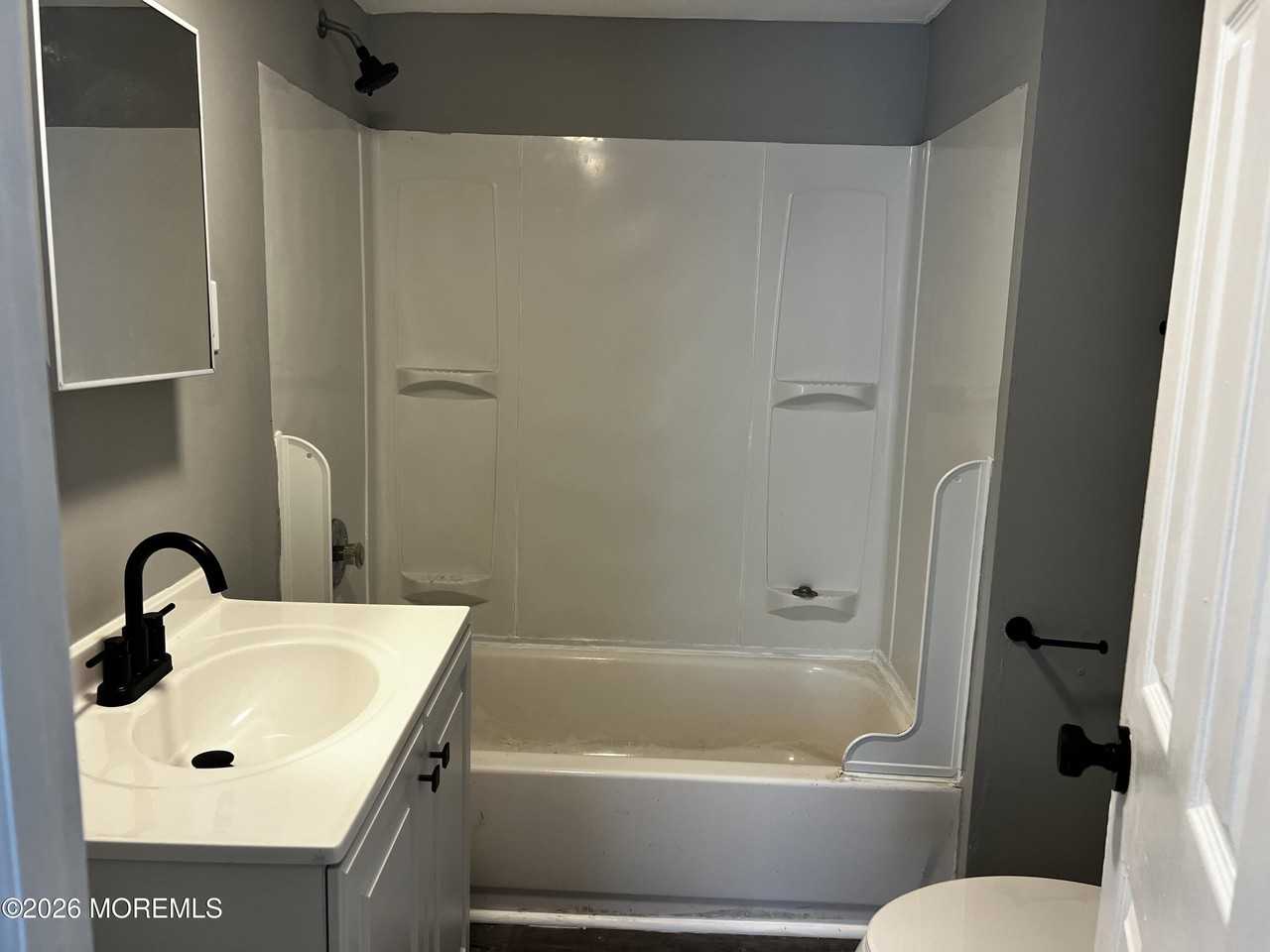 644 Church St Apt 3 - Photo 7 of 7