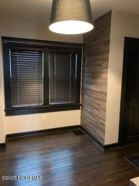 522 Laurel Ave - Photo 4 of 6