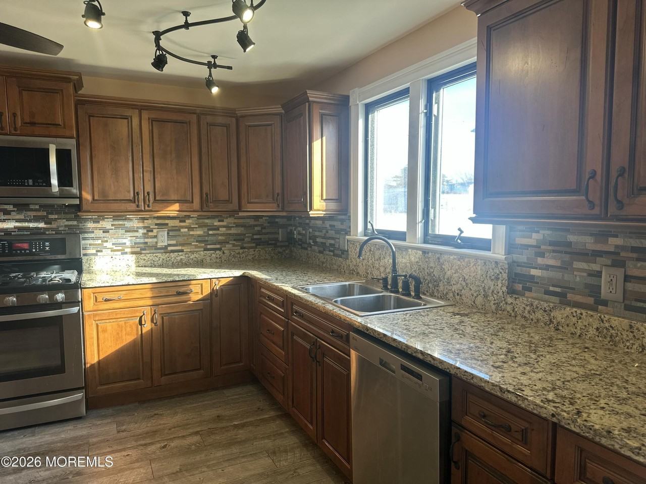 202 Monmouth Blvd - Photo 2 of 11