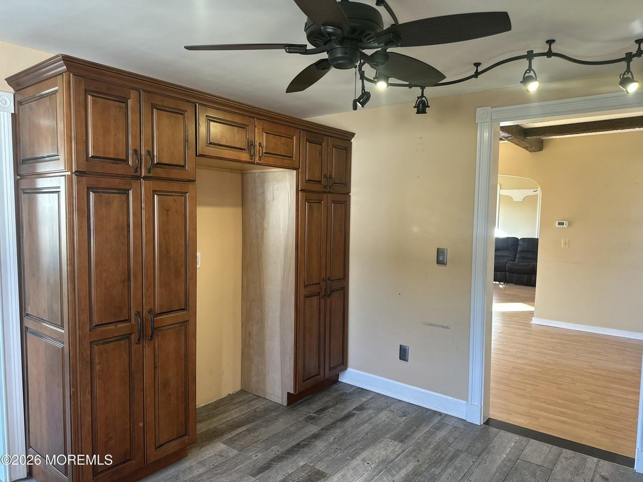 202 Monmouth Blvd - Photo 3 of 11