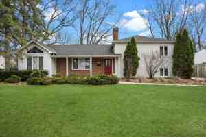 featured image of 1120 N Brainard St