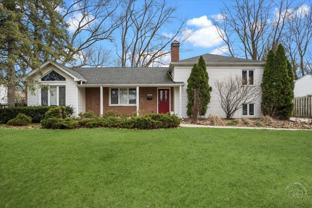 1120 N Brainard St - Photo 1 of 1