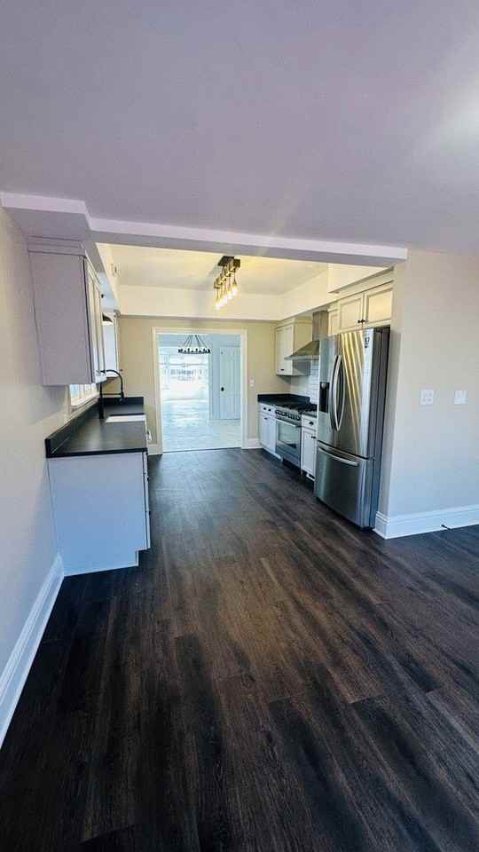 124 W Crystal Lake Ave - Photo 6 of 26