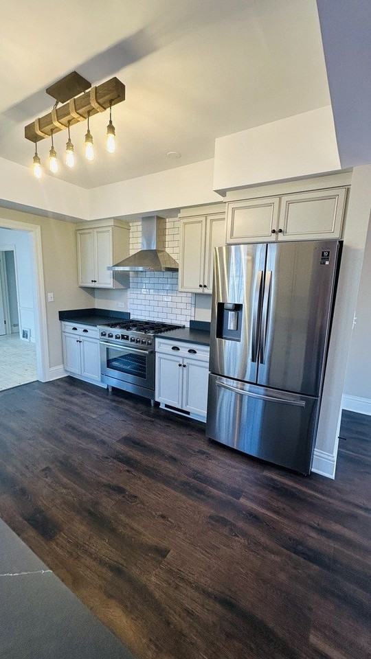 124 W Crystal Lake Ave - Photo 7 of 26