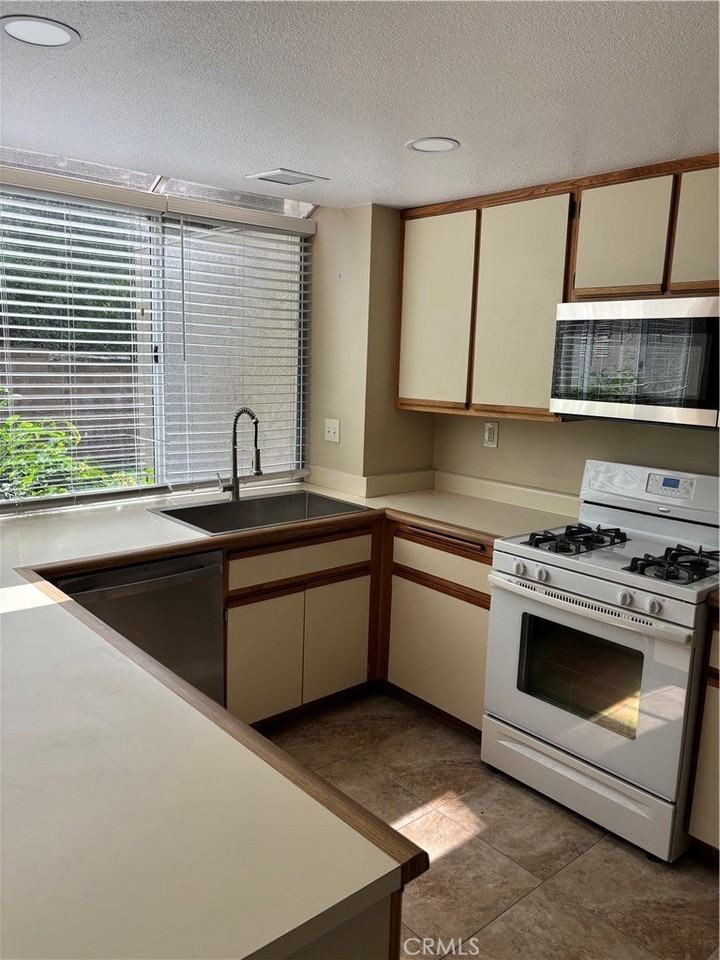 26371 Moorsview #53 - Photo 2 of 27