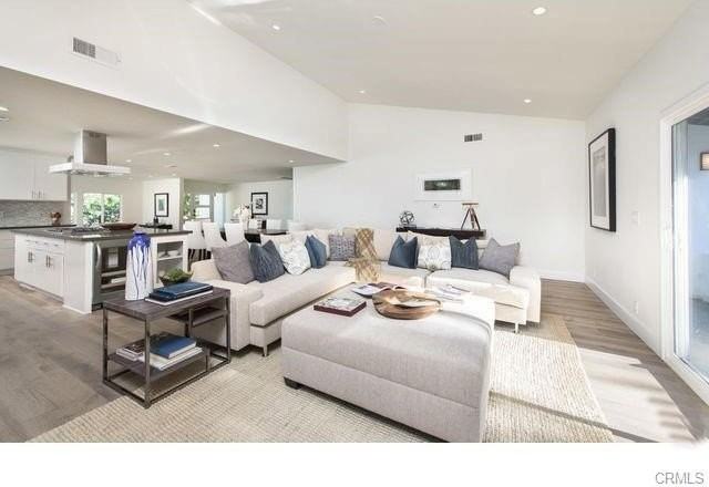 15672 Castlewoods Dr - Photo 4 of 28