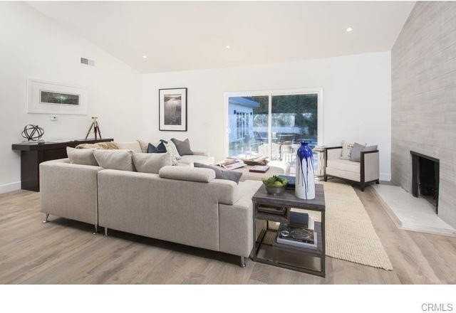 15672 Castlewoods Dr - Photo 7 of 28