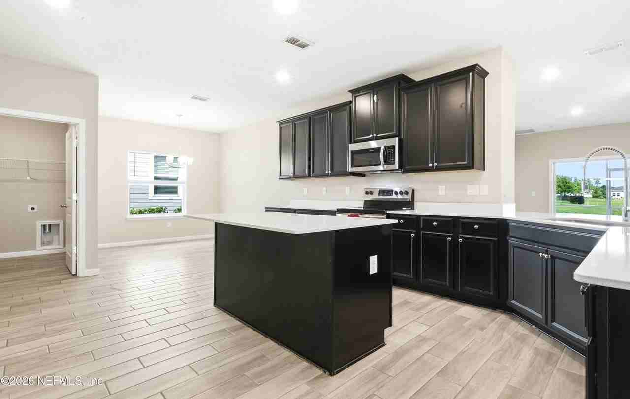 2730 White Cedar Ln - Photo 5 of 50