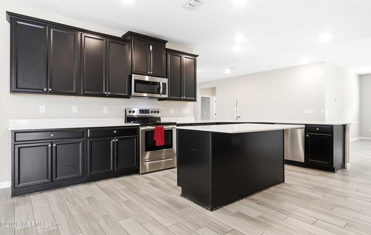 2730 White Cedar Ln - Photo 6 of 50