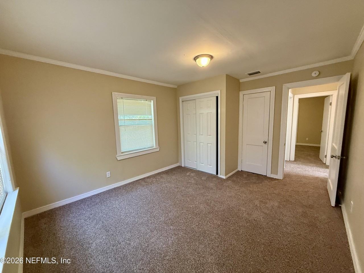 2131 Thelma St - Photo 6 of 11