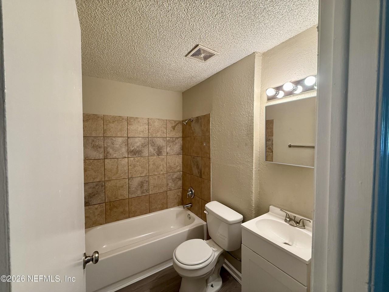 2173 W 14th St - Photo 4 of 10