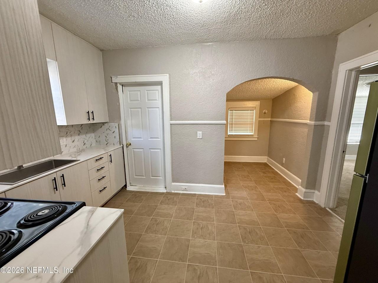 28 W 35th St - Photo 4 of 14