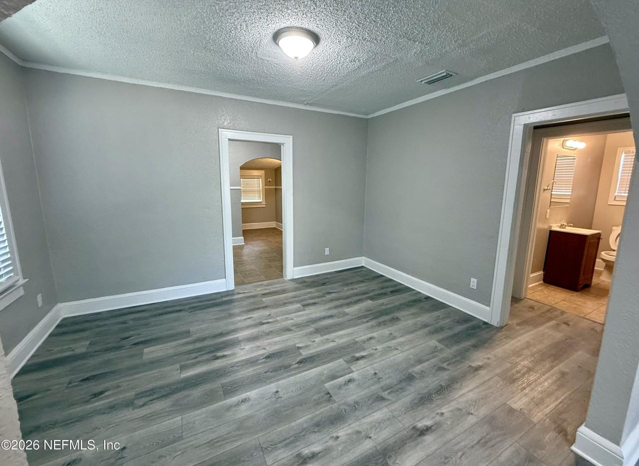 28 W 35th St - Photo 7 of 14