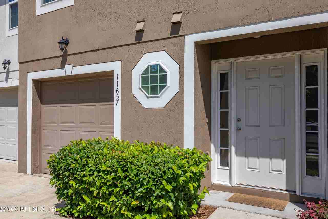 11657 Hickory Oak Dr - Photo 2 of 21