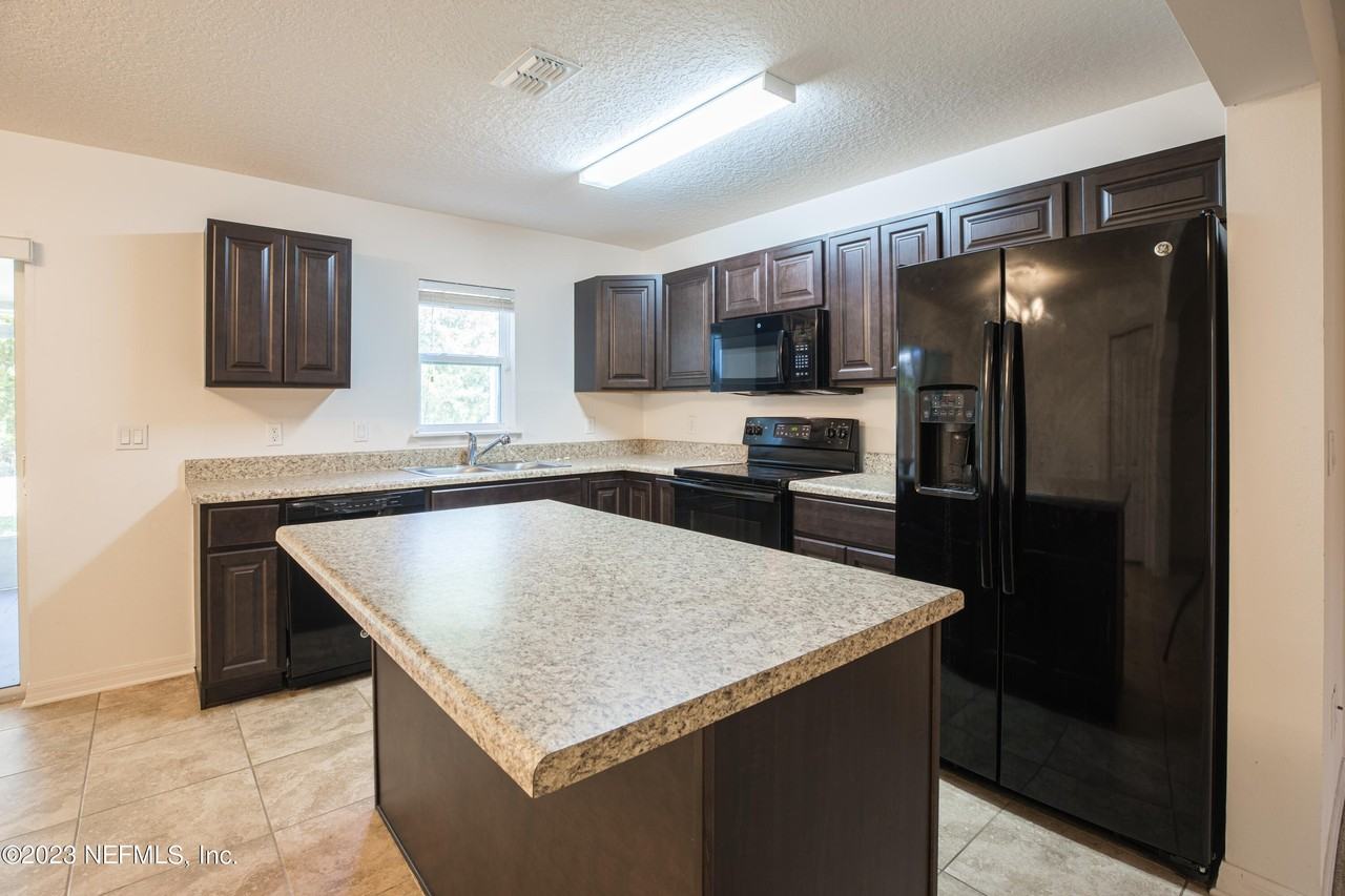 11657 Hickory Oak Dr - Photo 6 of 21