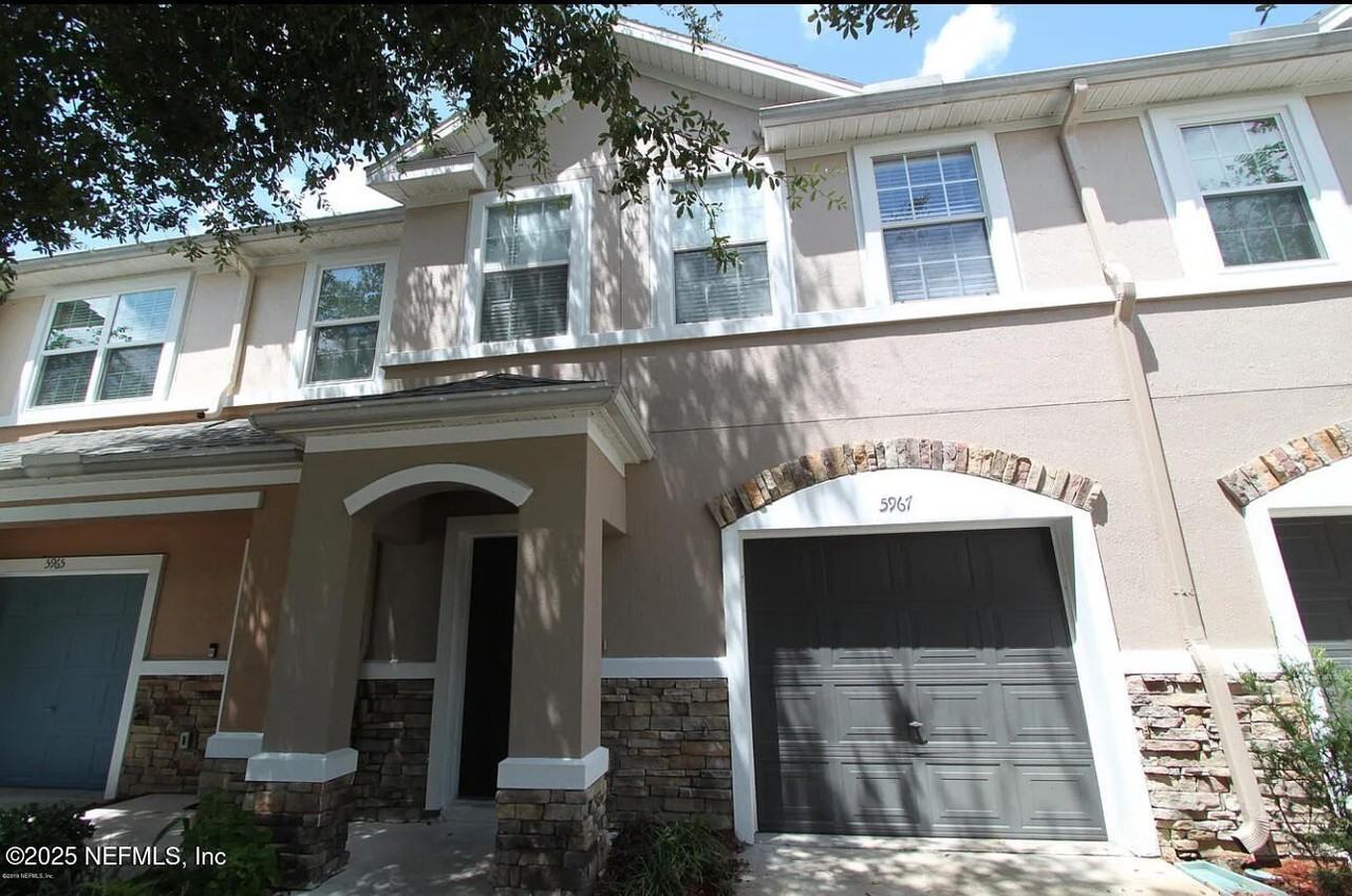 5967 Rocky Mount Dr - Photo 2 of 26