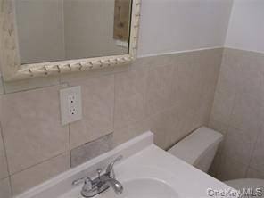 94 Roger Ave - Photo 5 of 16