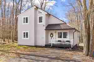 featured image of 8948 Deerfield Rd