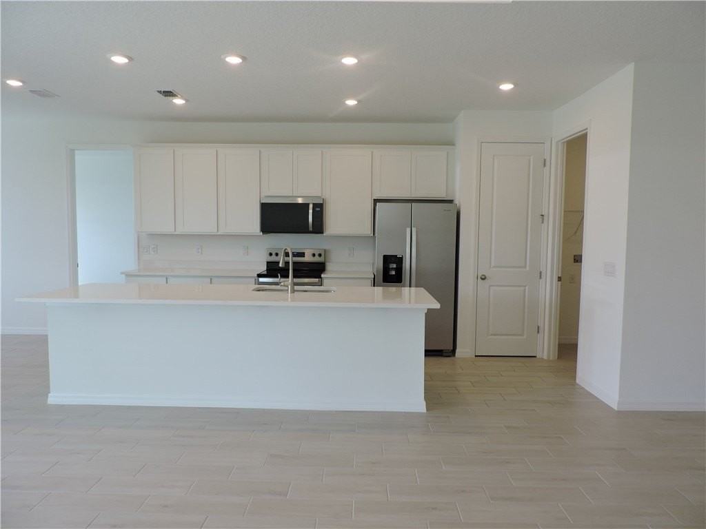 2877 Palisades Dr Se - Photo 6 of 35