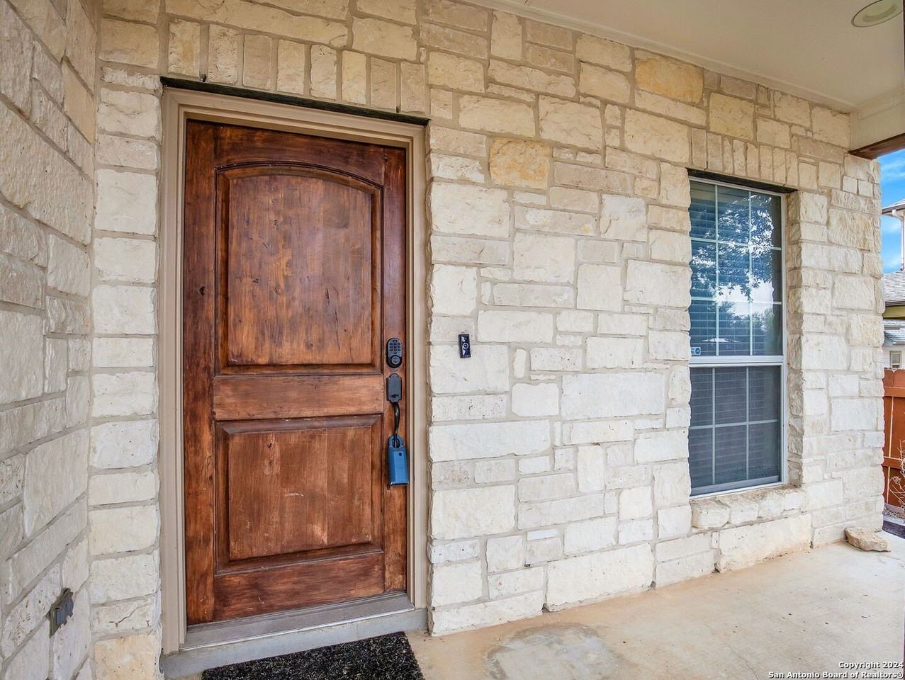 7654 Eagle Ledge - Photo 6 of 50