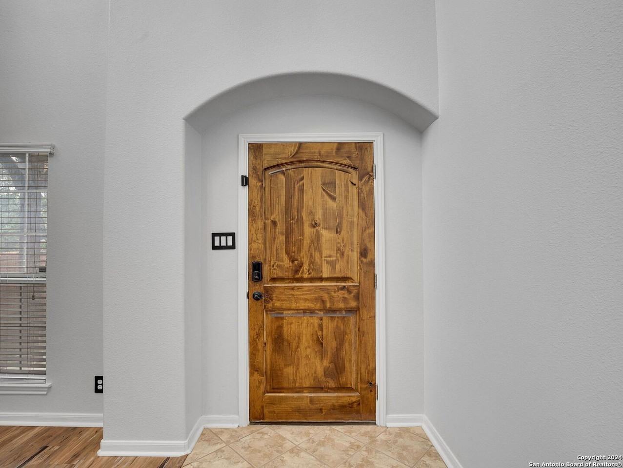 7654 Eagle Ledge - Photo 7 of 50