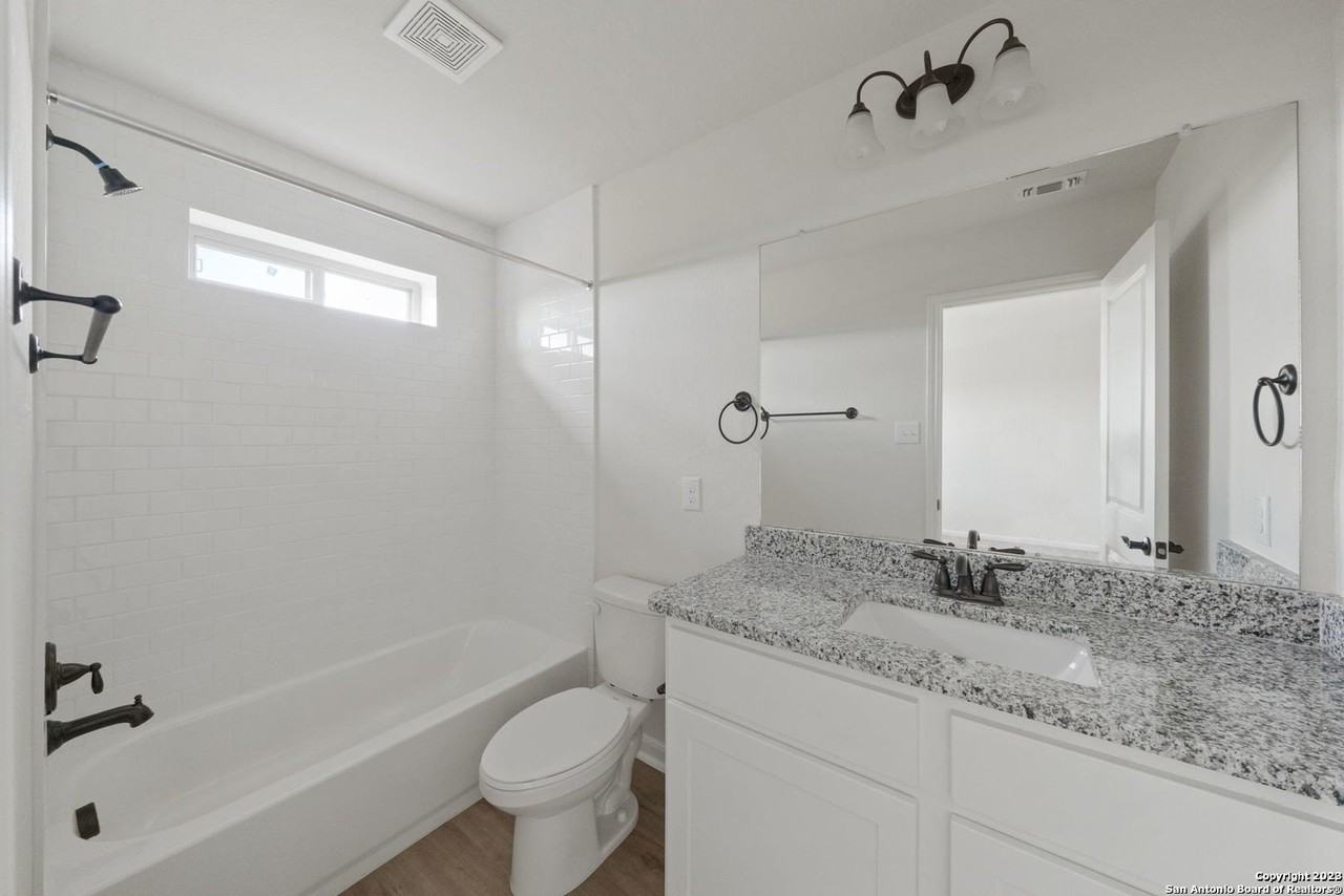 13818 Enzo Gate Unit 101 - Photo 7 of 12