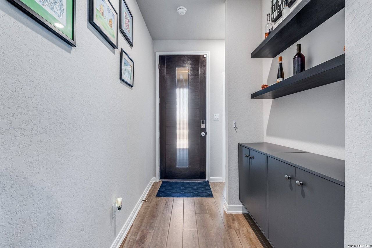 344 Quinton Bnd - Photo 3 of 36