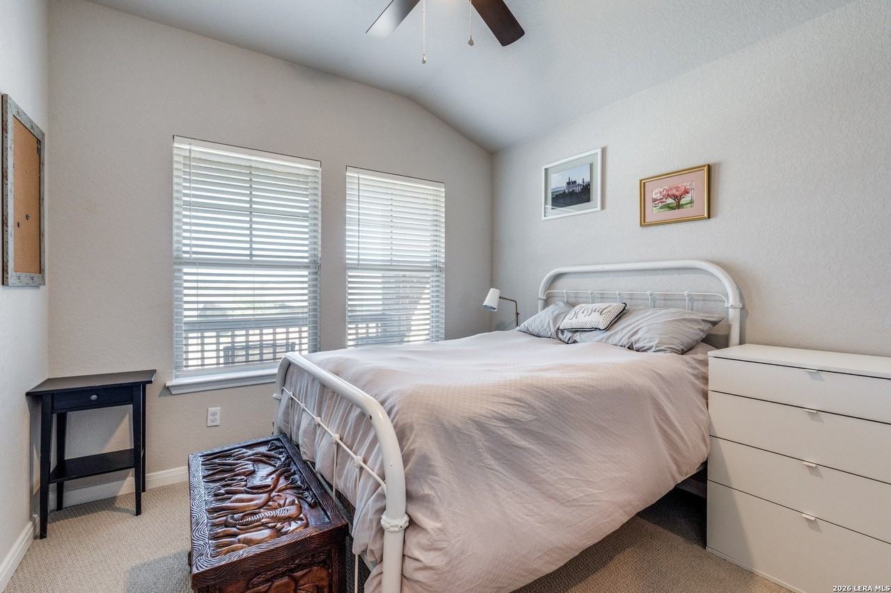 344 Quinton Bnd - Photo 4 of 36