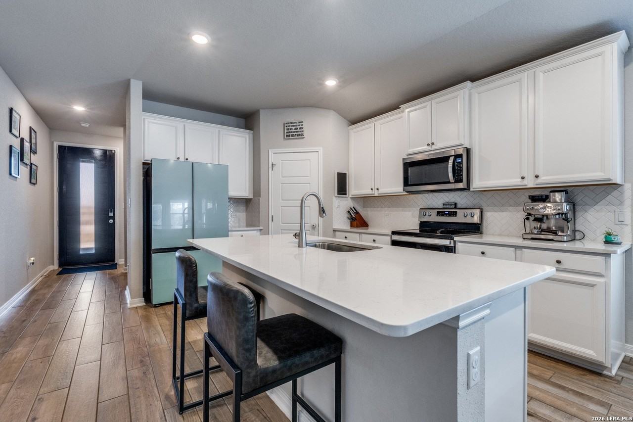 344 Quinton Bnd - Photo 6 of 36