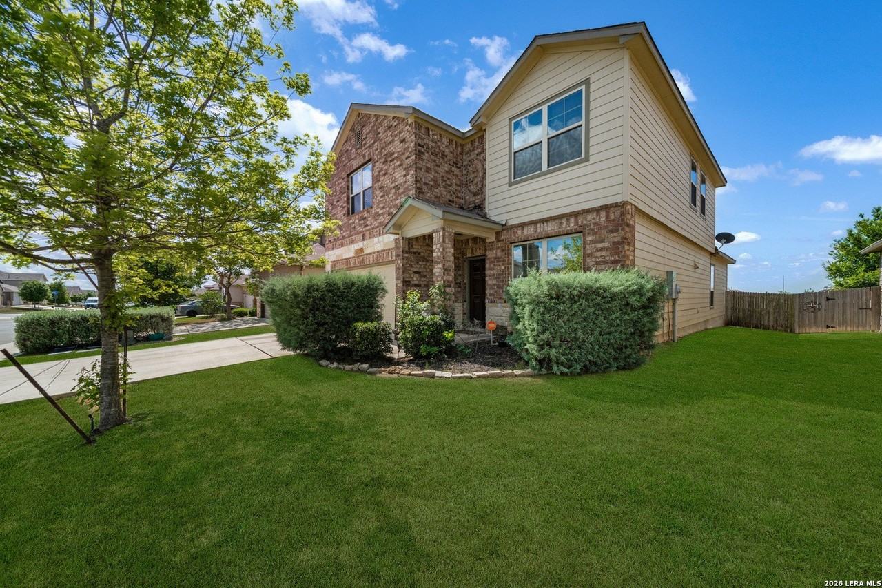 10426 Rosalina Loop - Photo 2 of 38