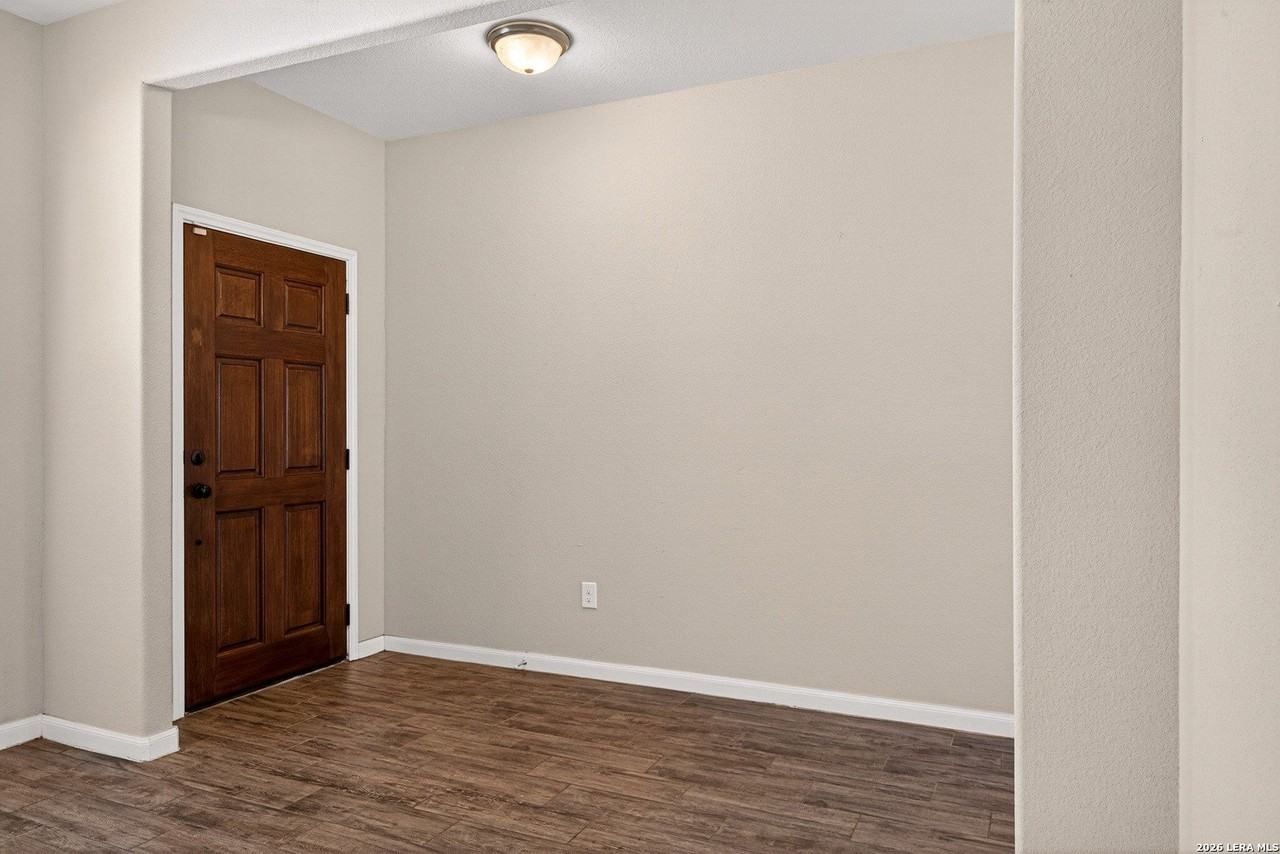 10426 Rosalina Loop - Photo 4 of 38