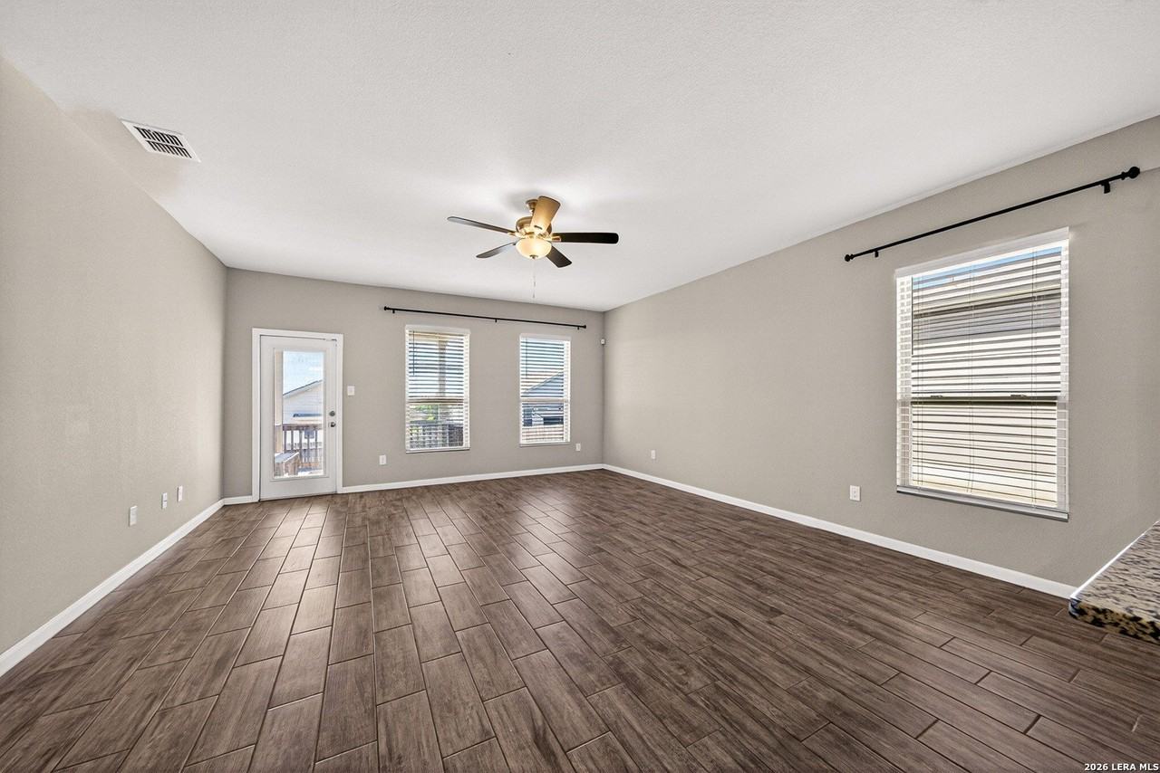 10426 Rosalina Loop - Photo 5 of 38