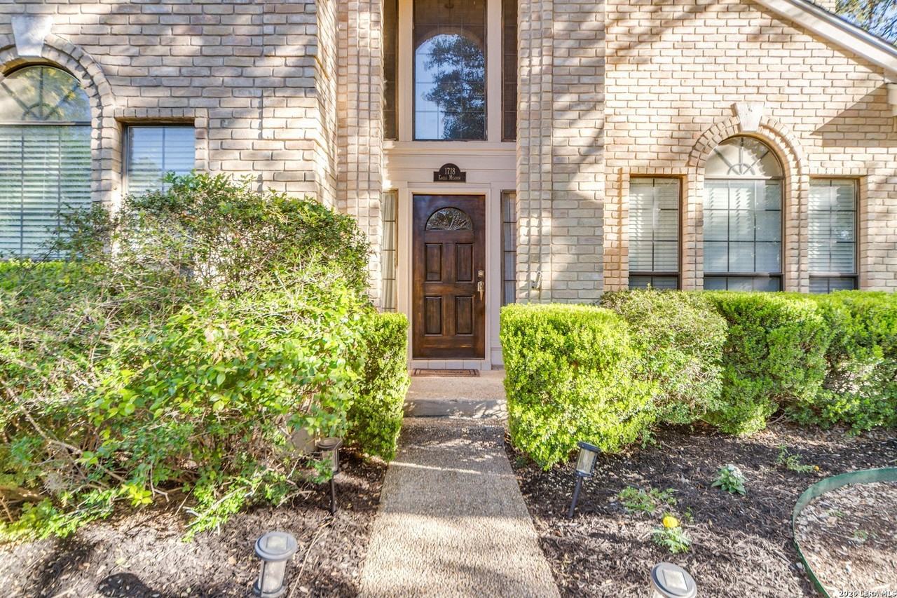 1718 Eagle Mdw - Photo 4 of 24