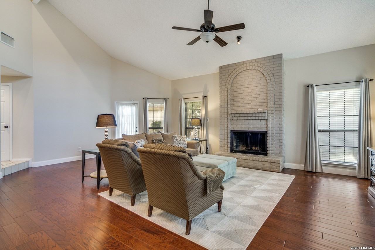 1718 Eagle Mdw - Photo 6 of 24