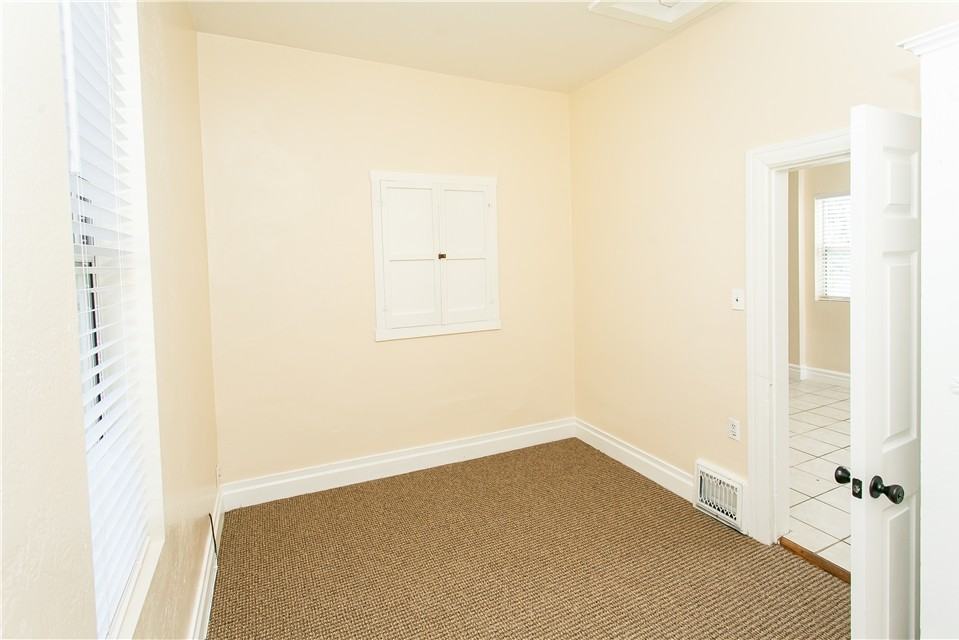 1884 E St #A - Photo 5 of 36