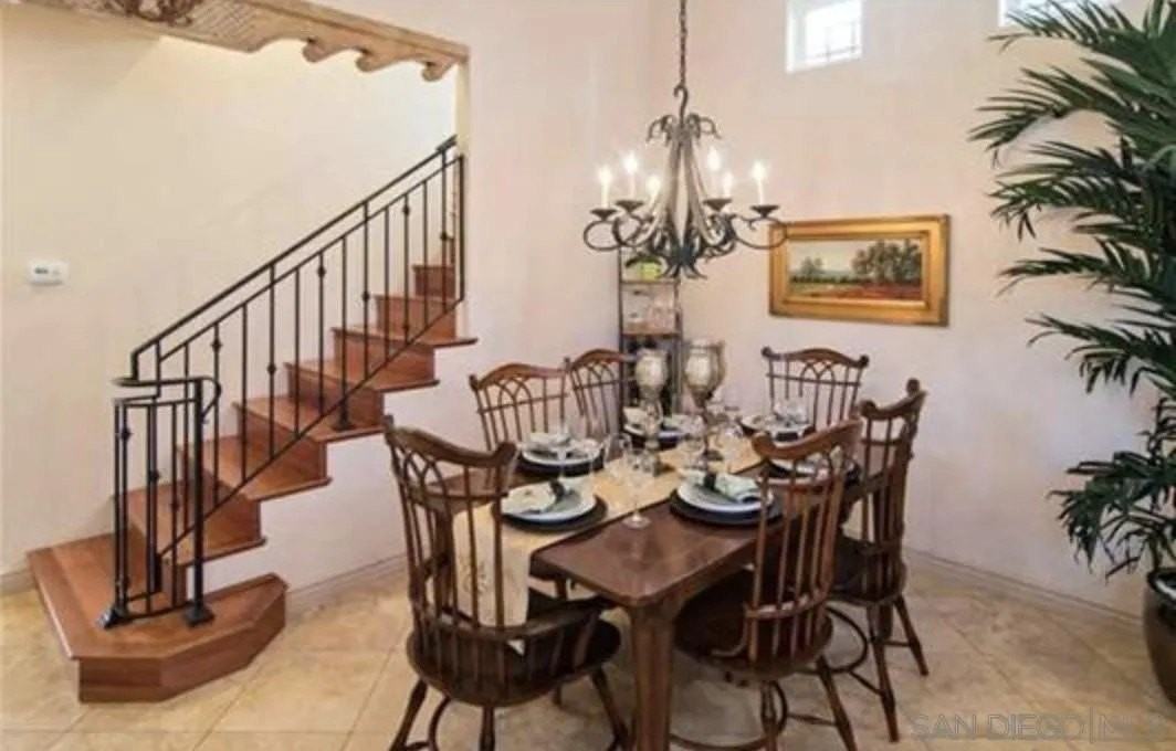 460 Gravilla St - Photo 2 of 9