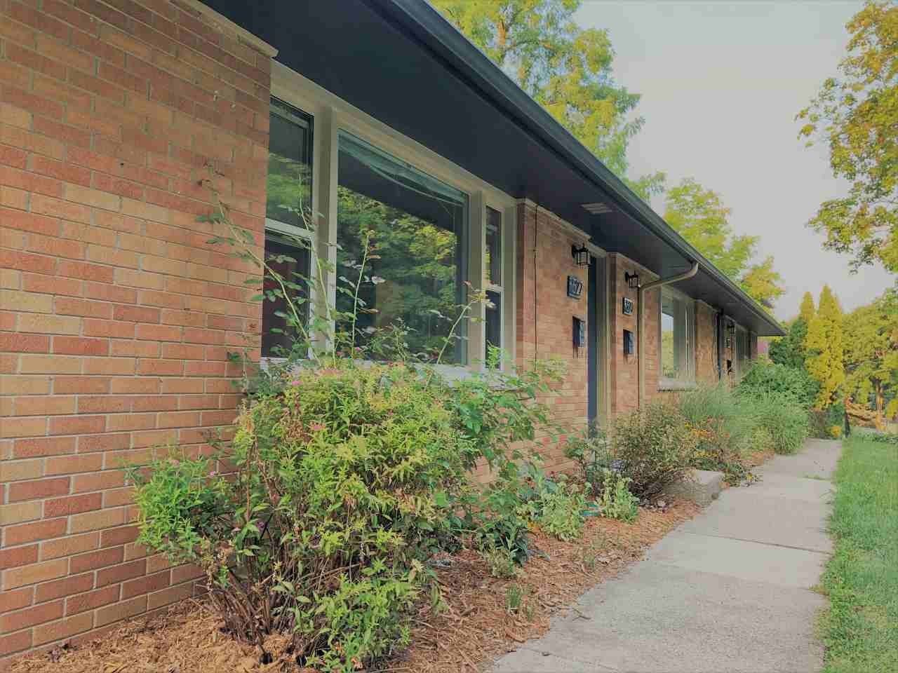 518 W Hoover Ave #522 - Photo 2 of 8