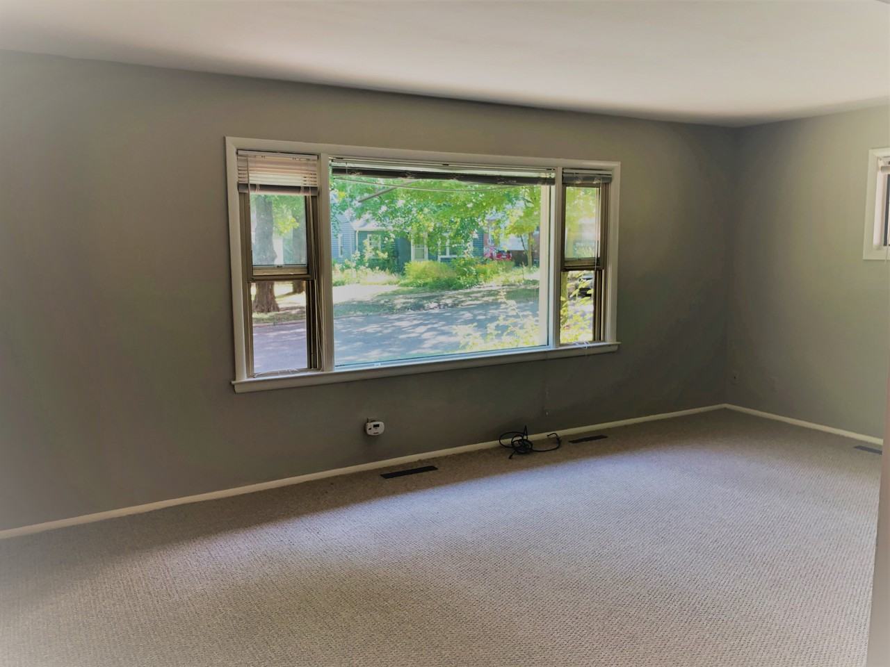 518 W Hoover Ave #522 - Photo 3 of 8