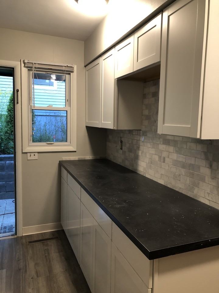 518 W Hoover Ave #522 - Photo 5 of 8