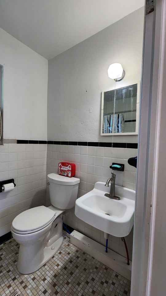 480 Mink Pl #4 - Photo 4 of 7