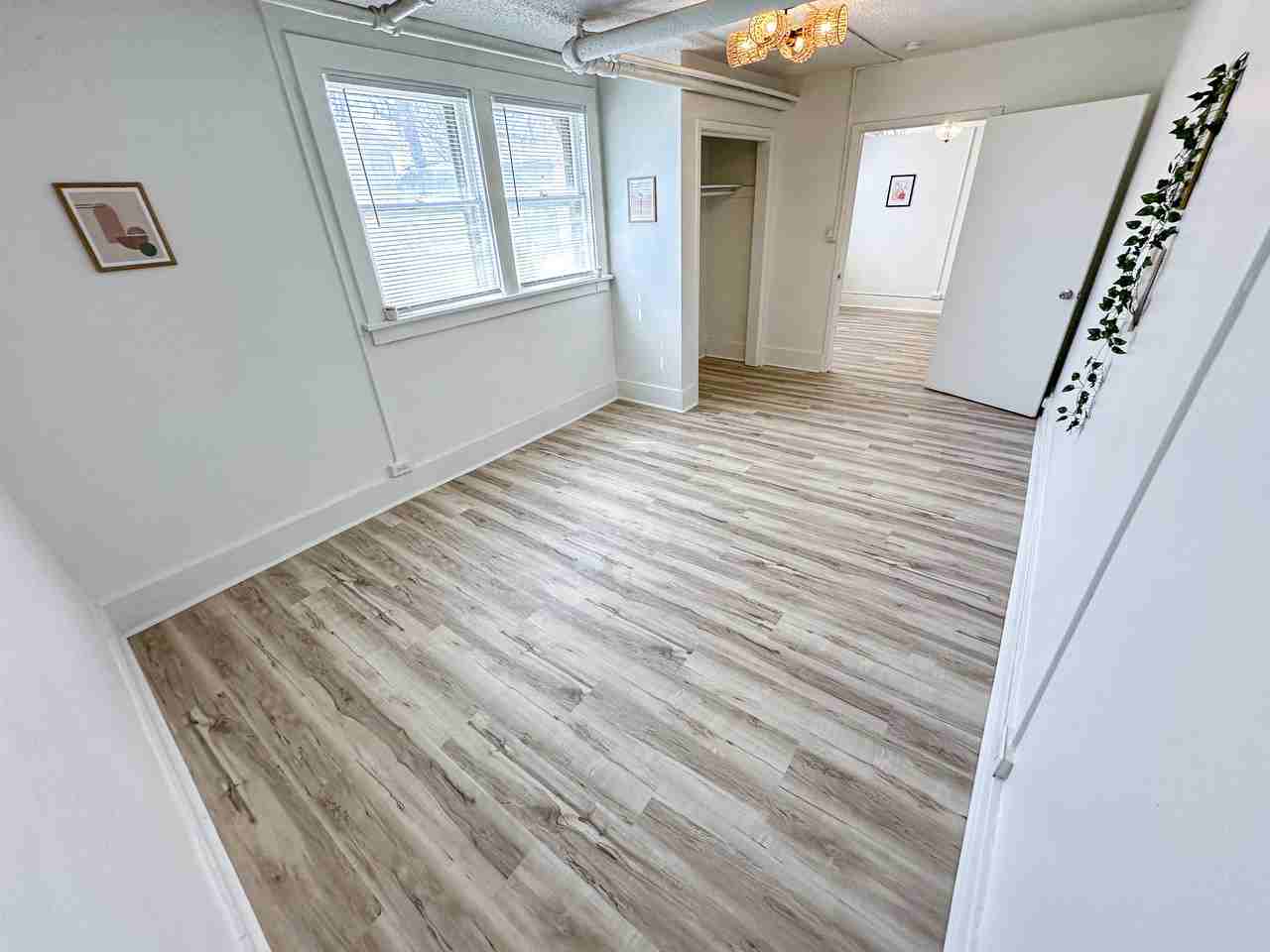 2600 Kingman Blvd #14 - Photo 7 of 13