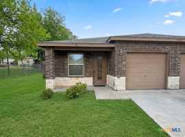 featured image of 1505 Shoshoni Trl Unit B