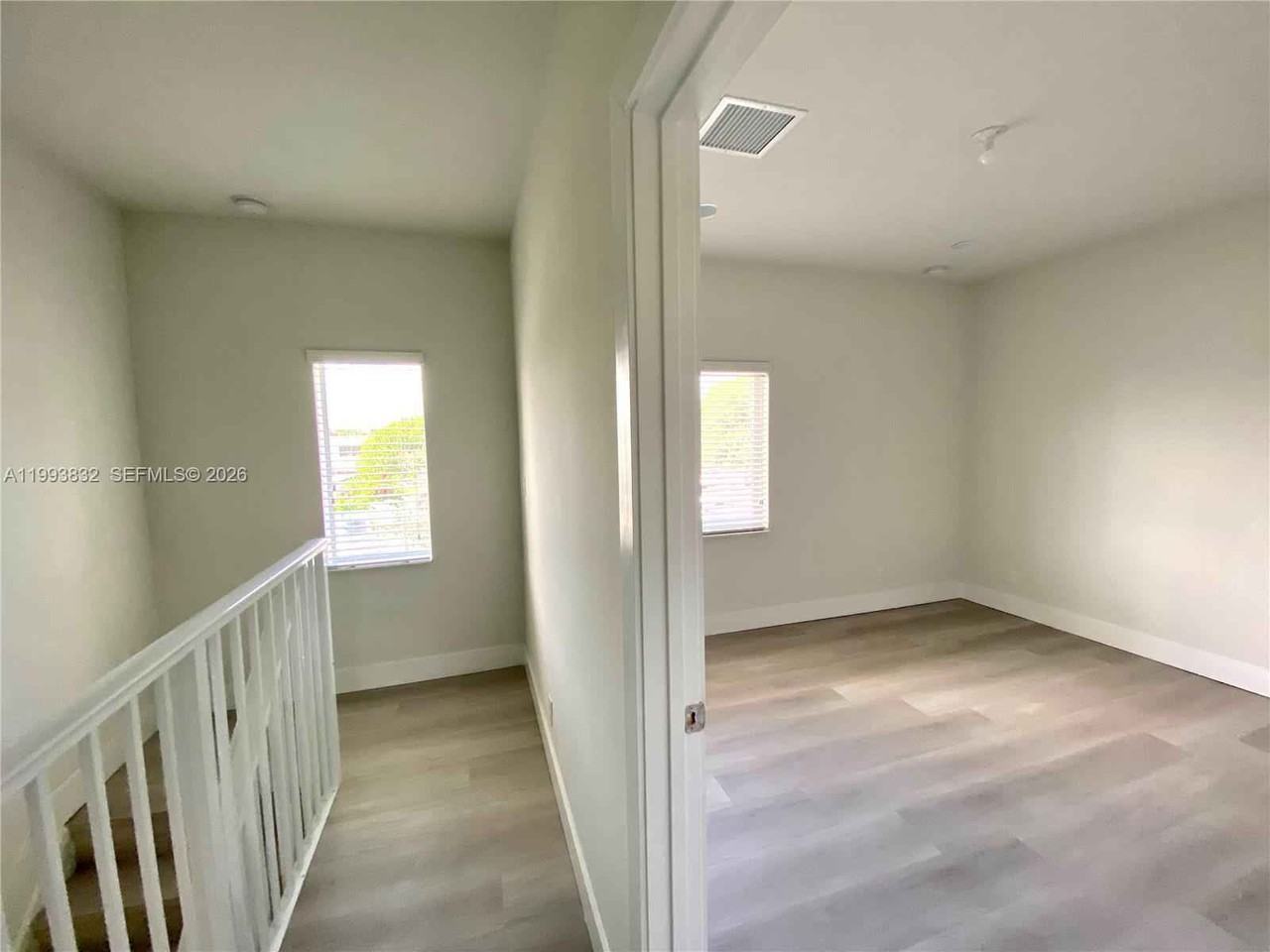 5860 Hollywood Blvd - Photo 7 of 22