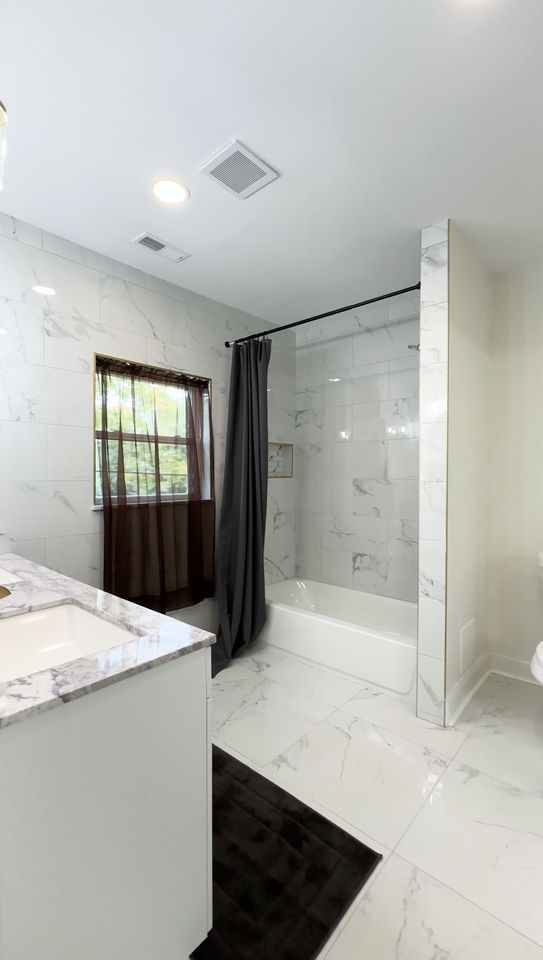 16920 La Salle Ave - Photo 7 of 13