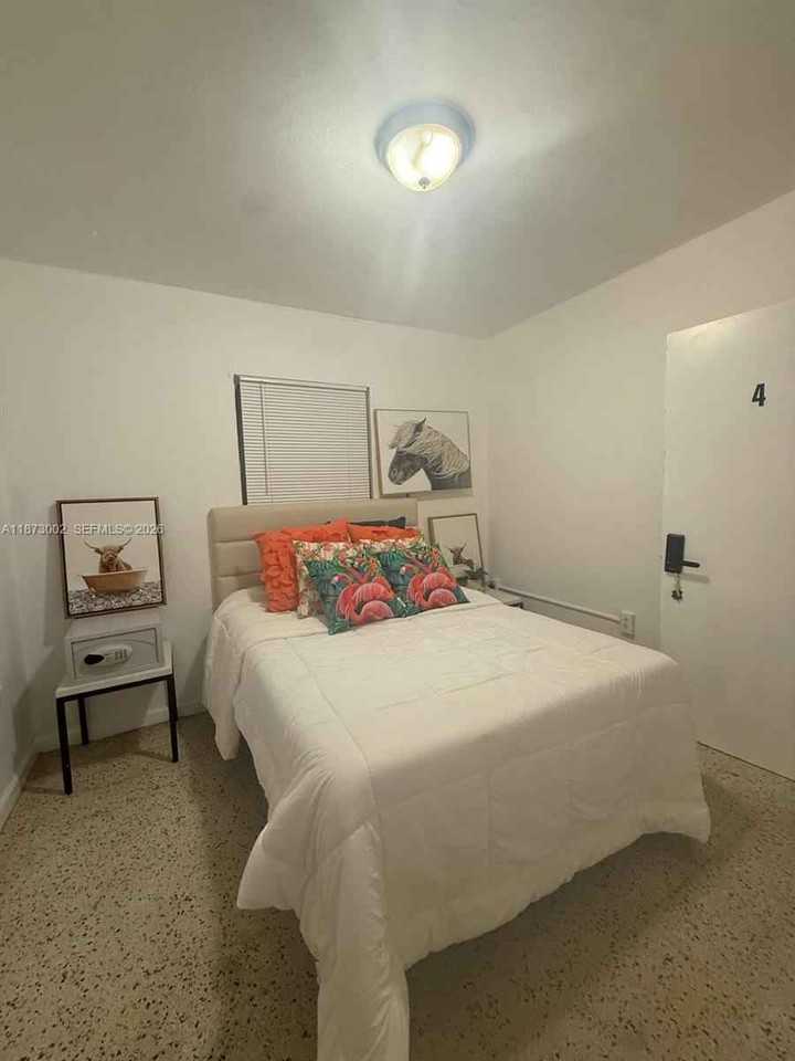 282 Nw 98th St - Photo 3 of 11